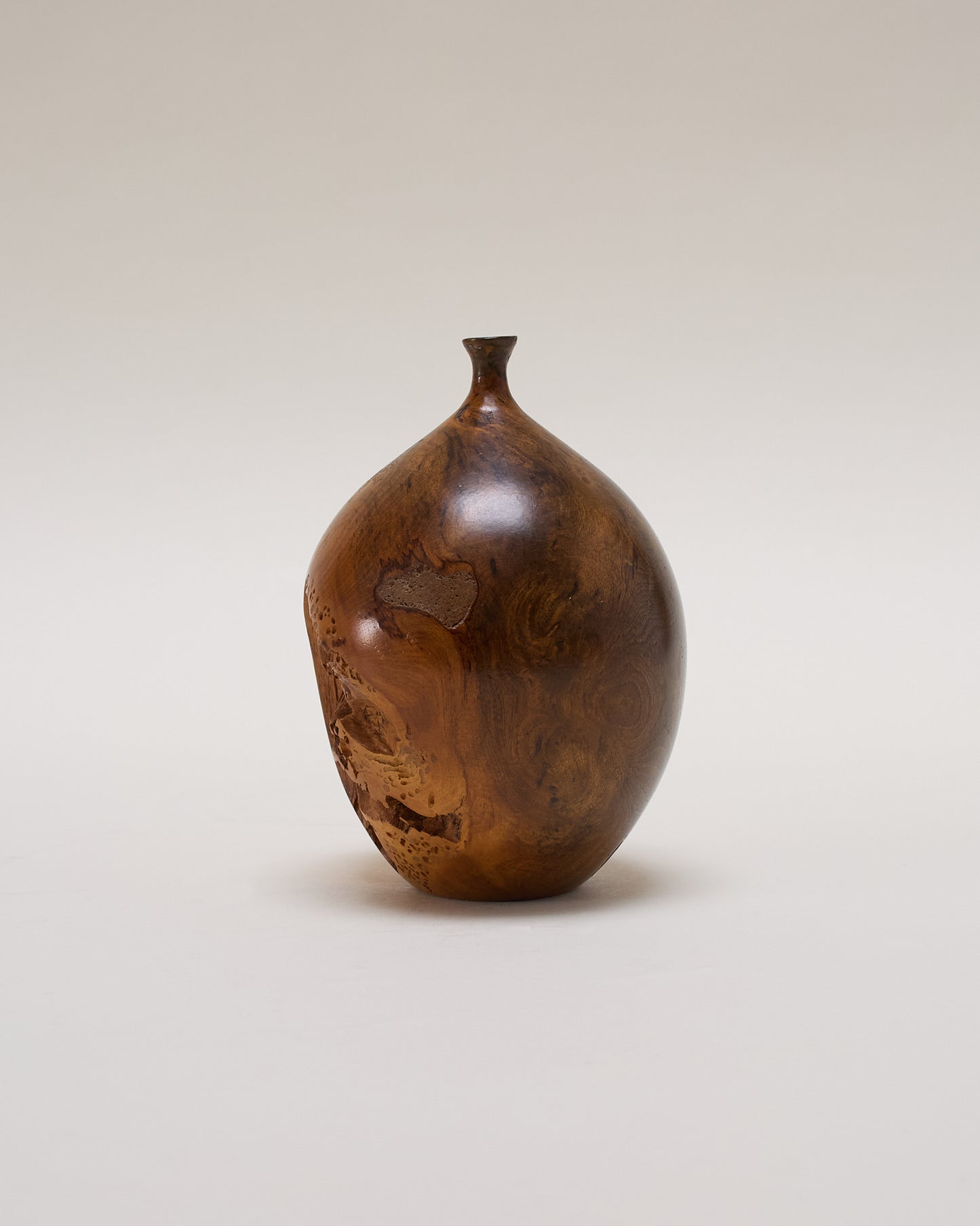 Additional side view of Hap Sakwa wooden vase (1980) — hand-turned Buckeye root and sculptural form.