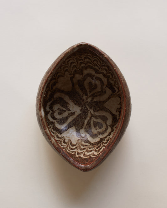 Japanese bowl with marbled clay, inside view. Category — Ceramic Bowls